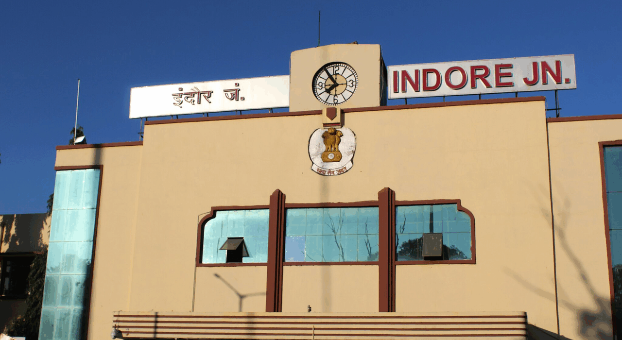 Indore water contamination, Indore cleanest city controversy, sewage water deaths Indore, Swachh Survekshan Indore.