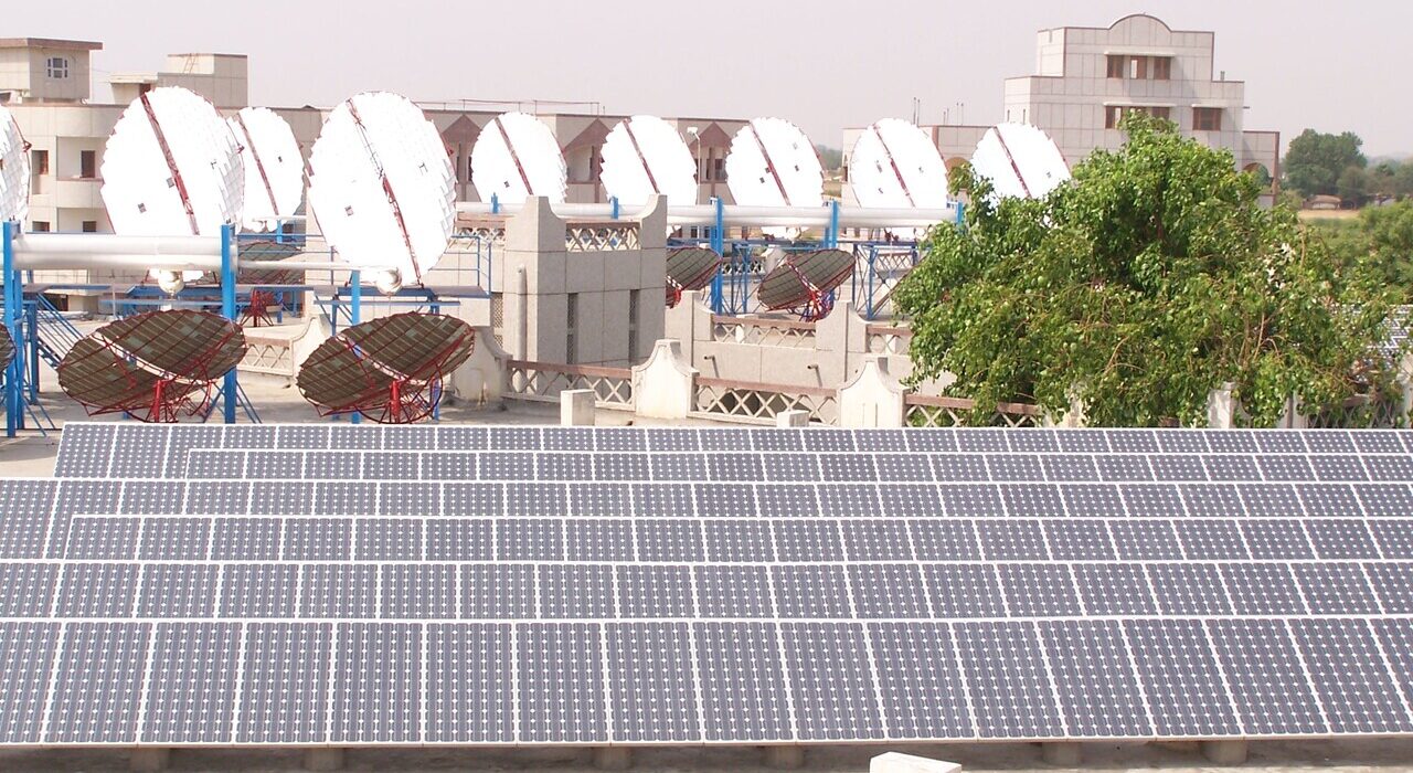 India solar power growth