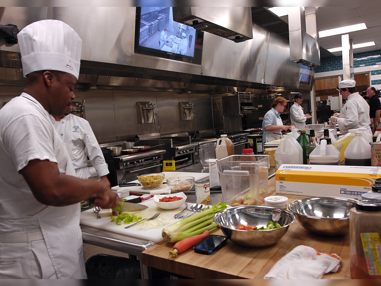 commercial gas kitchens